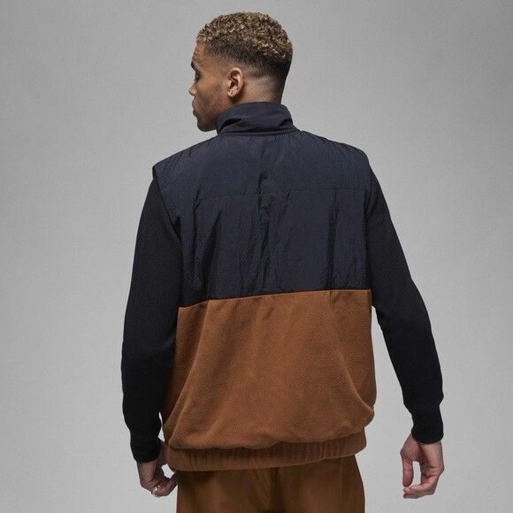 Air Jordan Essentials Winter Gilet Vest - Picture 6 of 15